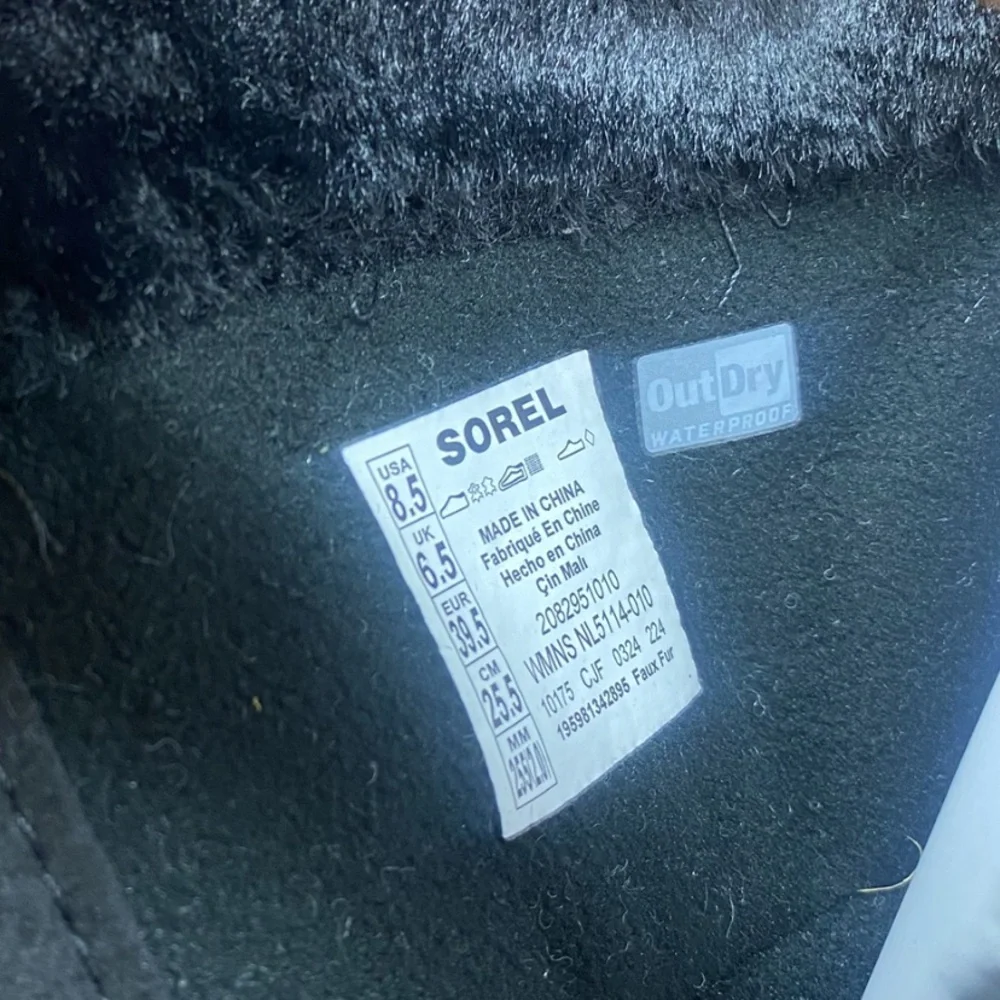 Black Sorel Winter Boots with Fur Trim Woman’s 8.5 - Picture 10 of 10